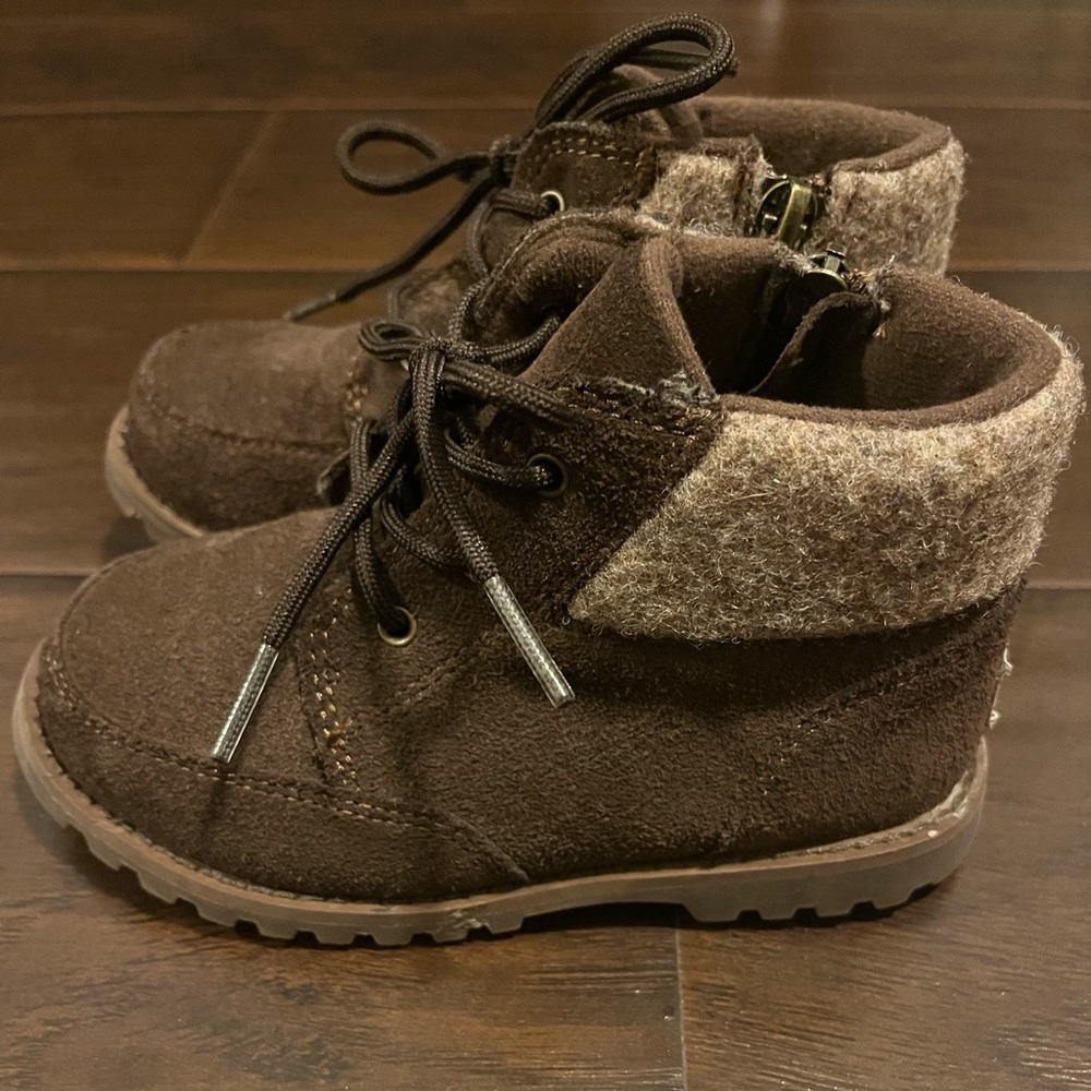 Ugg Orin wool toddler boot size 9
